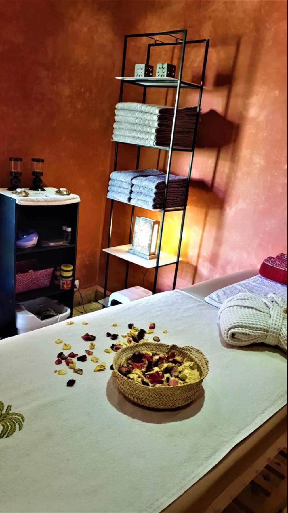Jenny Lynn Otel Tazrou Dış mekan fotoğraf