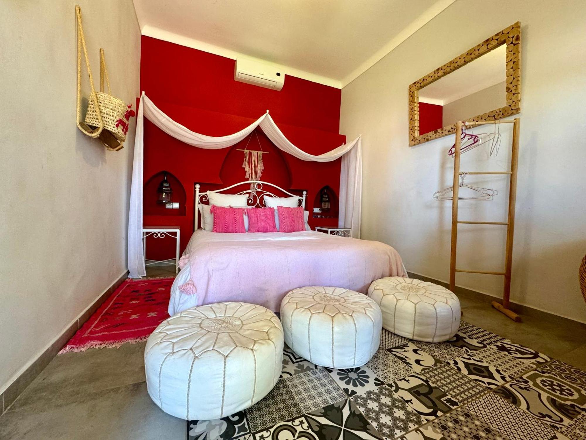 Jenny Lynn Otel Tazrou Dış mekan fotoğraf